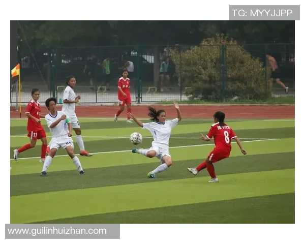 足球星鞋垫助力运动员释放潜能提升比赛表现打造舒适与健康体验